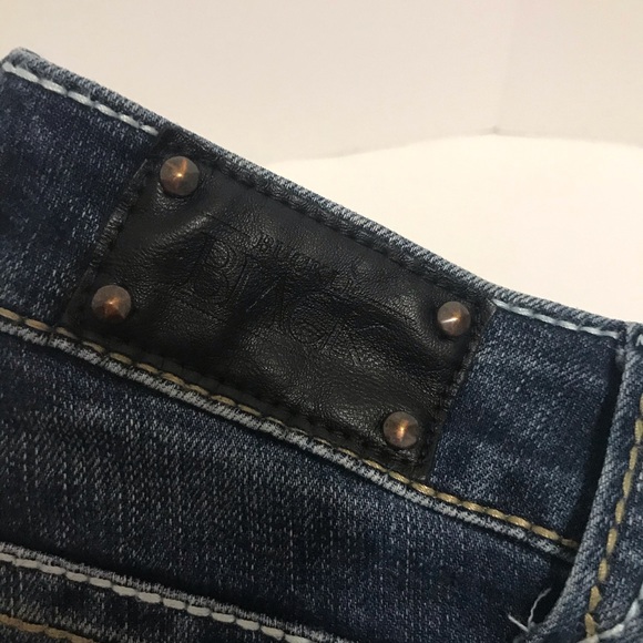 Buckle Jeans - Picture 7 of 8